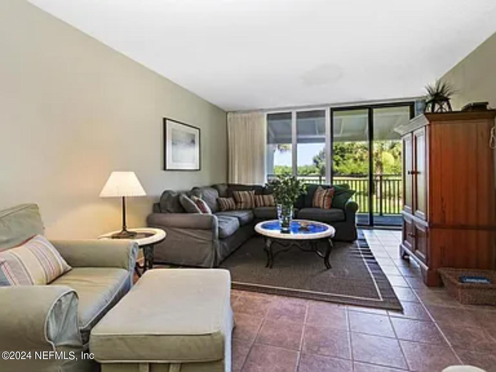 Townhouse in Fernandina Beach FL 1302 SHIPWATCH Circle 21.jpg