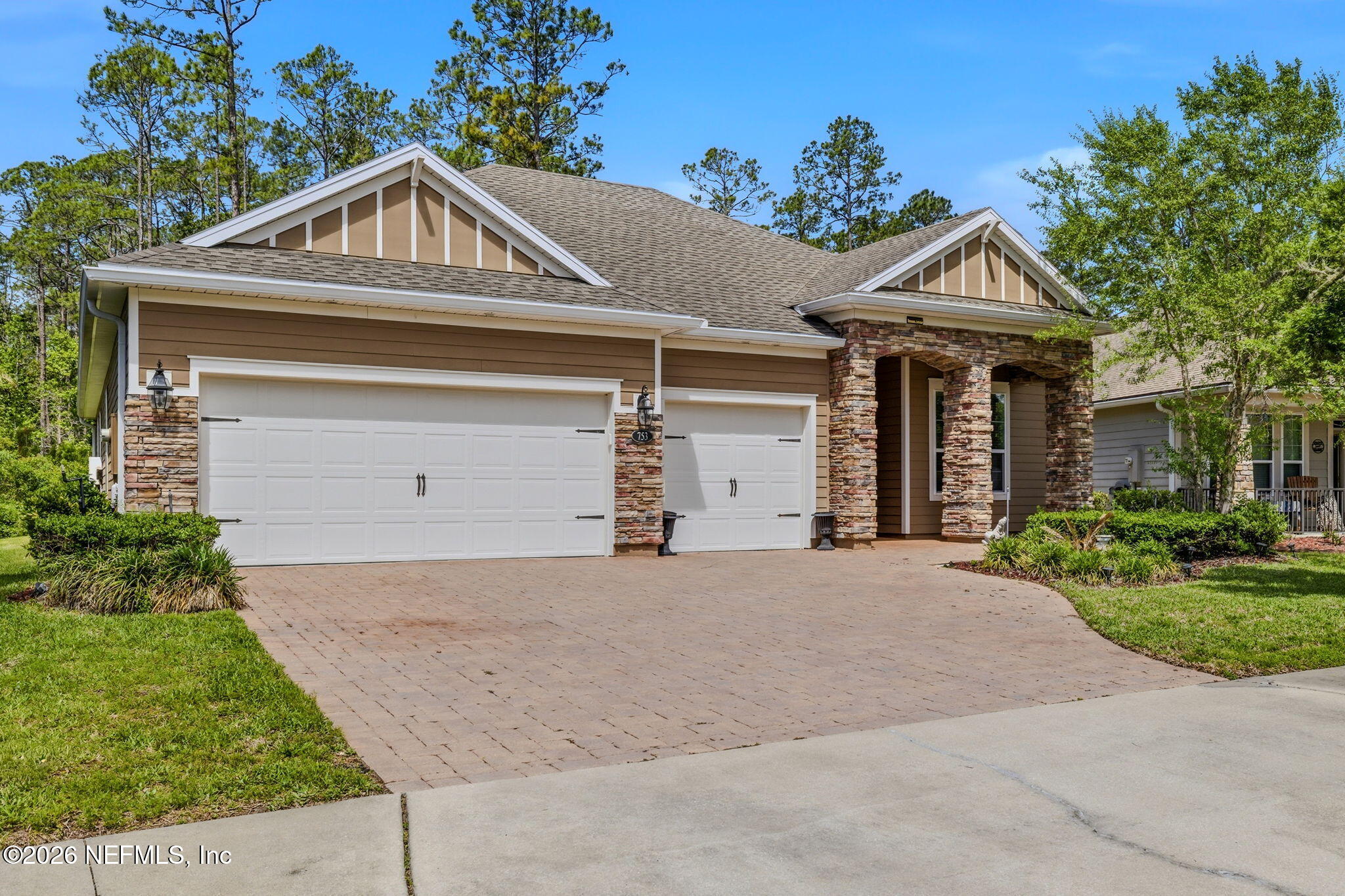 753 Aspen Leaf Dr, Jacksonville, FL 32081