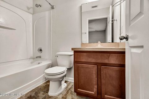 Single Family Residence in Jacksonville FL 8323 DANDY Avenue 11.jpg