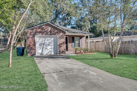 Single Family Residence in Jacksonville FL 8323 DANDY Avenue 1.jpg