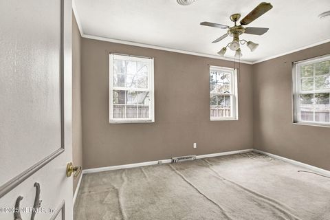 Single Family Residence in Jacksonville FL 4220 GENOA Avenue 16.jpg