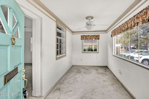 Single Family Residence in Jacksonville FL 4220 GENOA Avenue 4.jpg