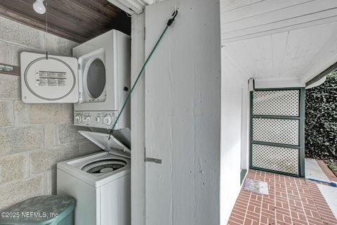 Single Family Residence in Jacksonville FL 4220 GENOA Avenue 21.jpg