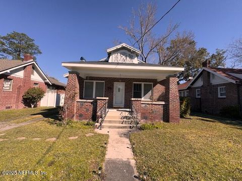 Single Family Residence in Jacksonville FL 4737 POLARIS Street.jpg