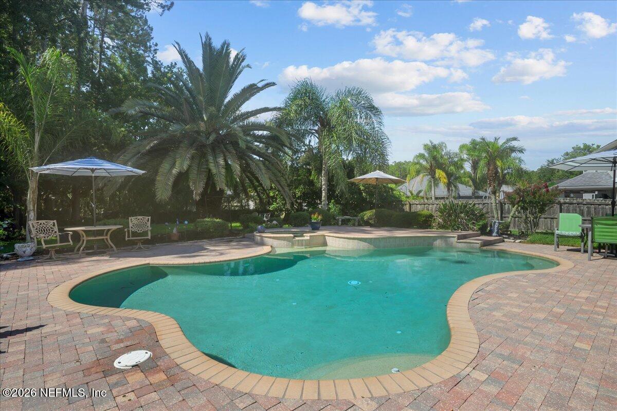 317 Hammock Grove Ct, Saint Johns, FL 32259