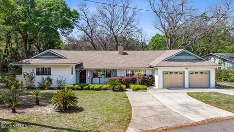 Single Family Residence in Fernandina Beach FL 709 AMELIA Drive.jpg