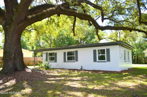 Single Family Residence in Jacksonville FL 3524 CENTERHILL Drive.jpg