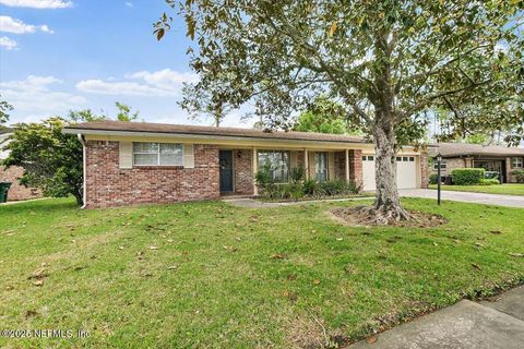 Single Family Residence in Jacksonville FL 9055 RUNNYMEADE Road.jpg