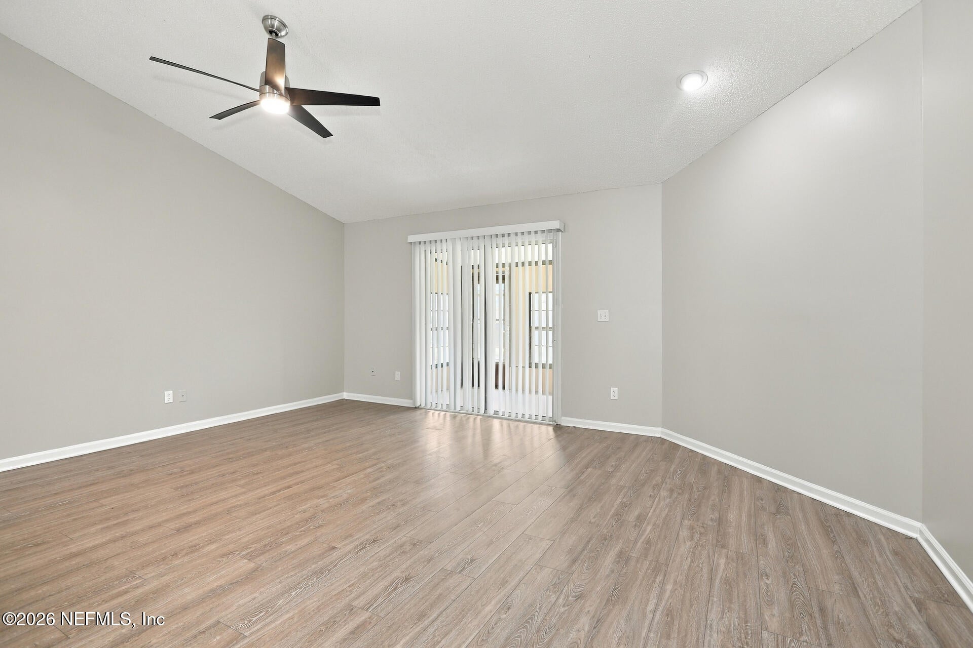 6676 Southern Oaks Dr, Jacksonville, FL 32244 photo