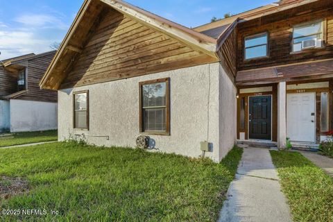 Townhouse in Jacksonville FL 7629 MELISSA Court.jpg