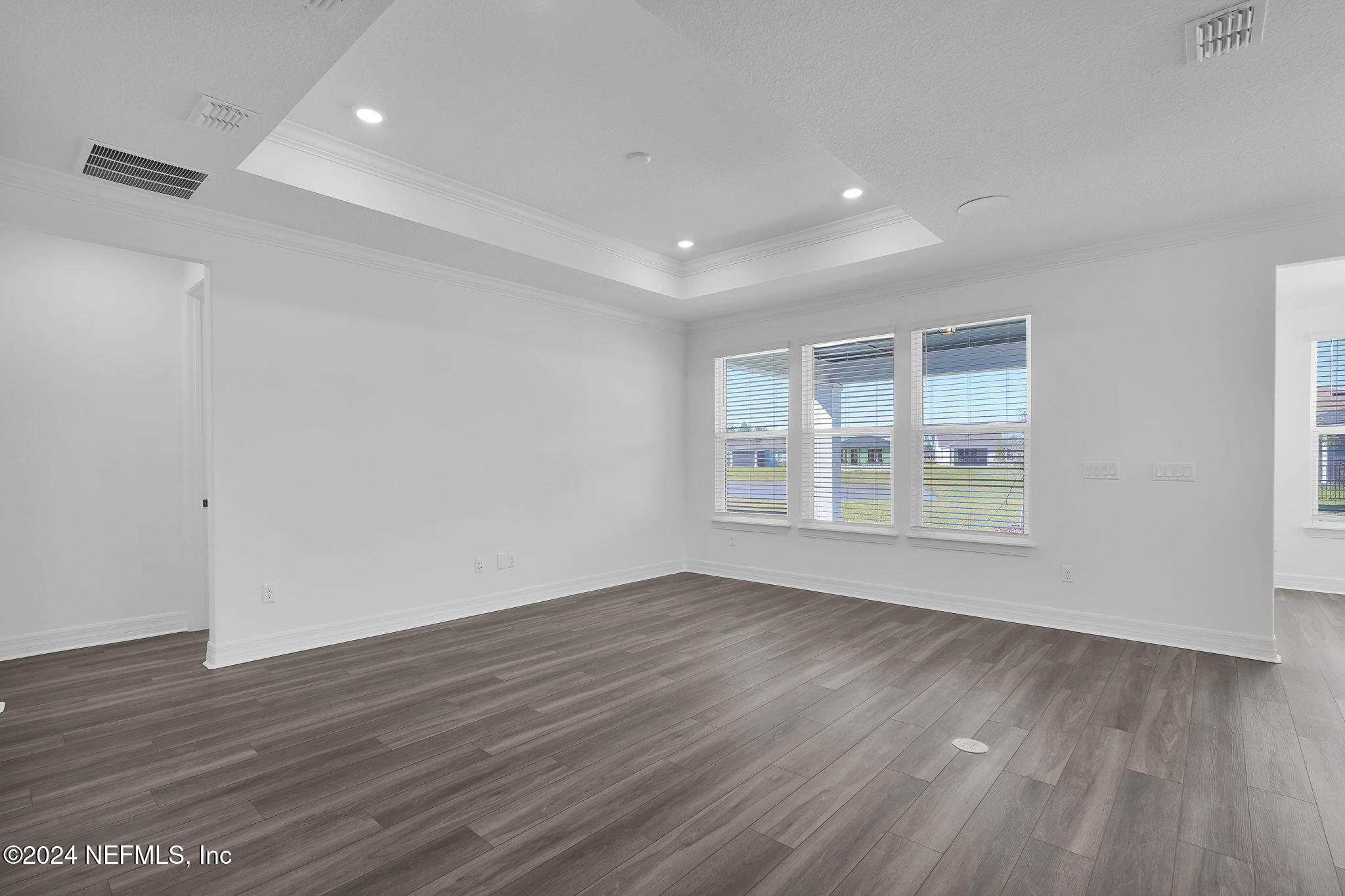 Single Family Residence in Yulee FL 835 CONTINUUM Loop 16.jpg