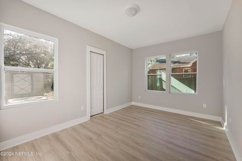 Single Family Residence in Jacksonville FL 4538 KERLE Street 11.jpg