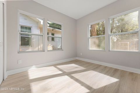 Single Family Residence in Jacksonville FL 4538 KERLE Street 9.jpg