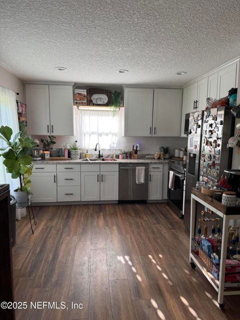 Single Family Residence in Glen St. Mary FL 6349 COUNTY ROAD 23D 15.jpg