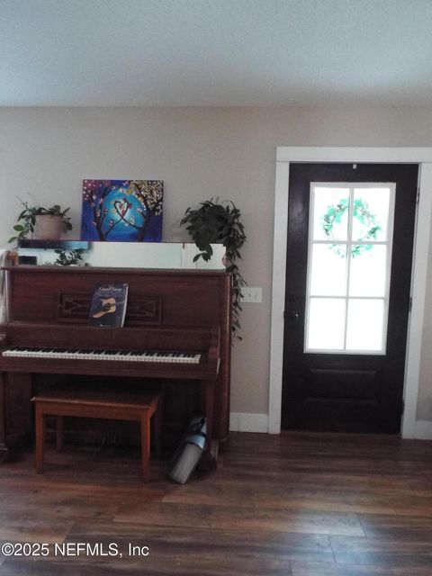 Single Family Residence in Glen St. Mary FL 6349 COUNTY ROAD 23D 20.jpg