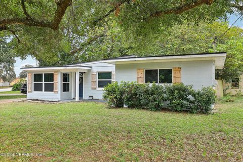 Single Family Residence in Jacksonville FL 1268 KING ARTHUR Road.jpg