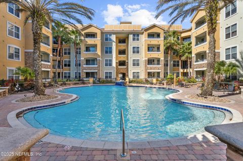 Condominium in Jacksonville FL 8539 GATE Parkway #1435.jpg
