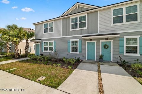 Townhouse in Jacksonville FL 8318 ZENITH Circle.jpg
