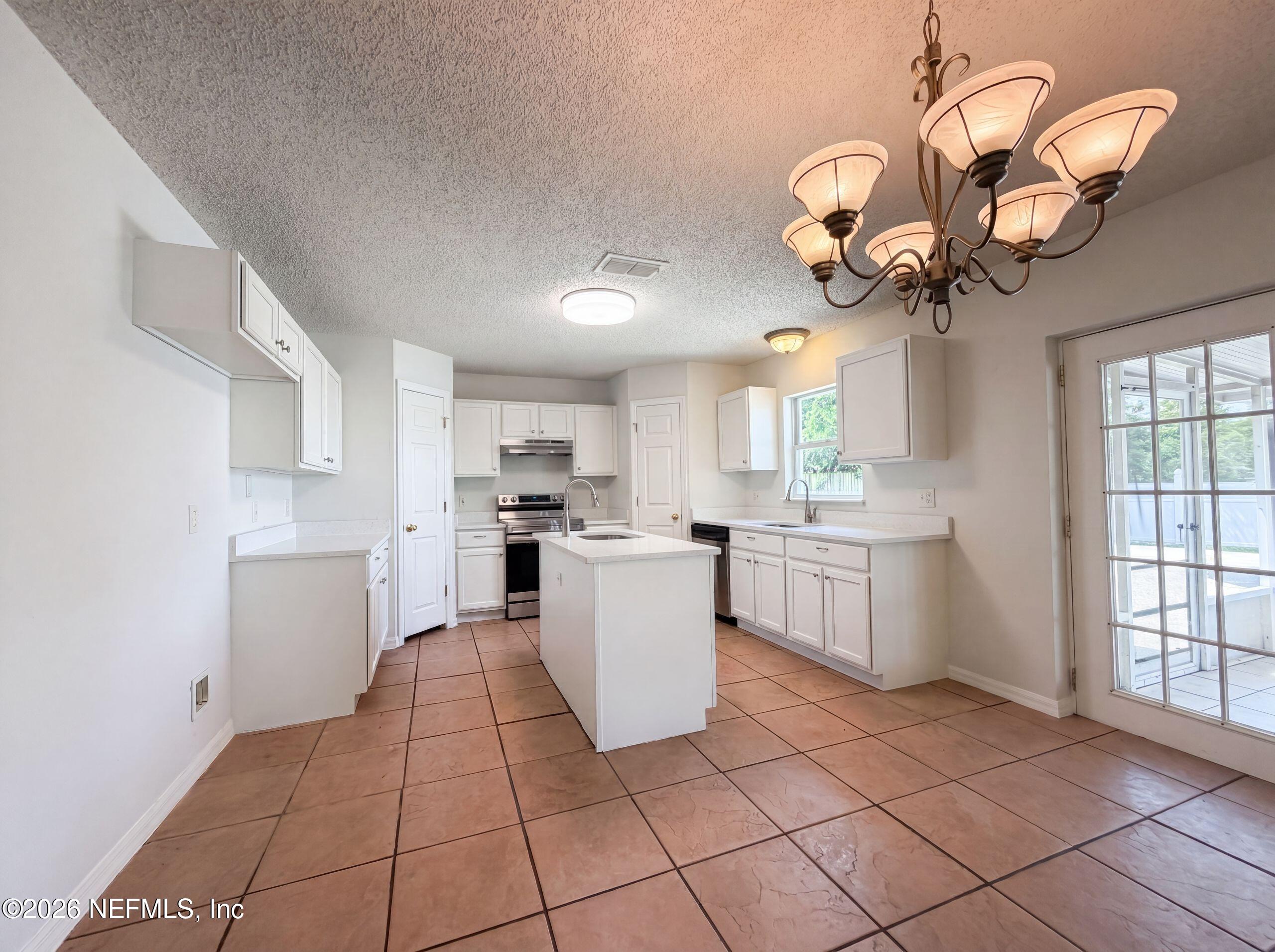 2158 Willesdon Dr, Jacksonville, FL 32246 photo
