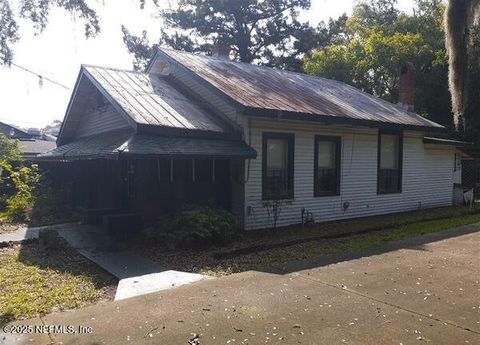 Single Family Residence in Jacksonville FL 918 GLENCARIN Street.jpg