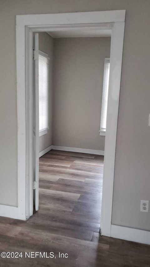 Single Family Residence in Jacksonville FL 1461 W 5TH Street 27.jpg
