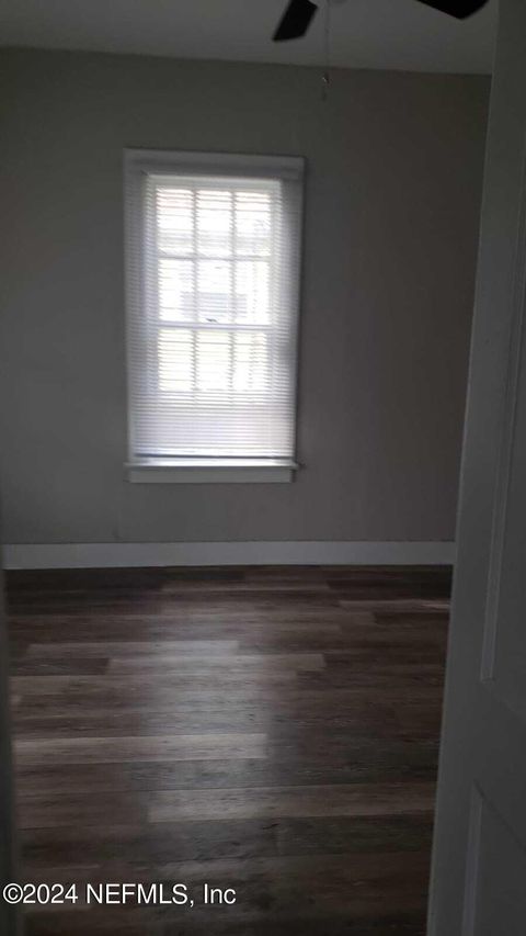 Single Family Residence in Jacksonville FL 1461 W 5TH Street 17.jpg