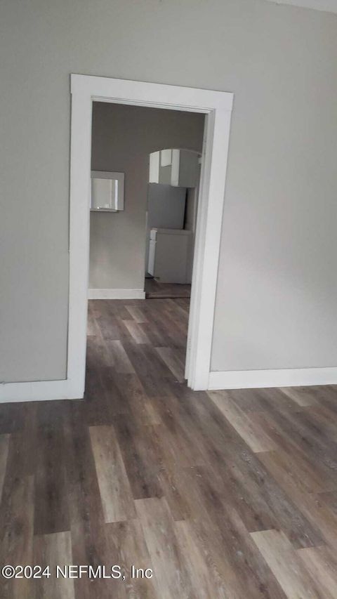 Single Family Residence in Jacksonville FL 1461 W 5TH Street 24.jpg