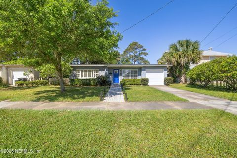 Single Family Residence in Jacksonville FL 5334 DELLA ROBBIA Way.jpg