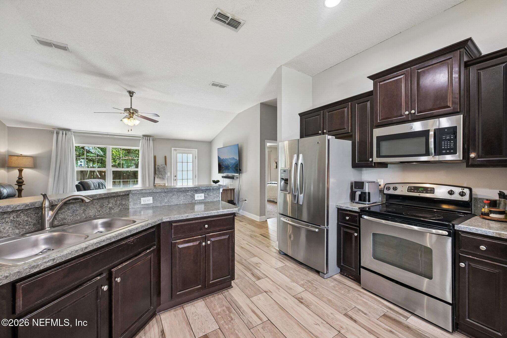 6558 Pemberley Ln, Jacksonville, FL 32244 photo