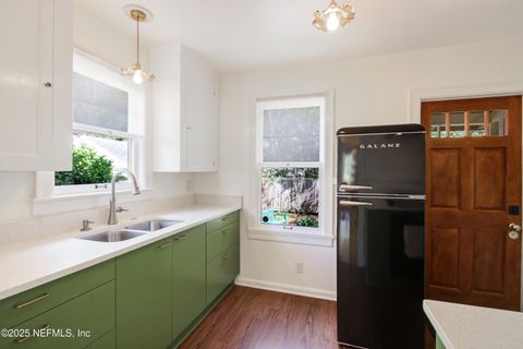 Single Family Residence in Jacksonville FL 3615 ERNEST Street 14.jpg