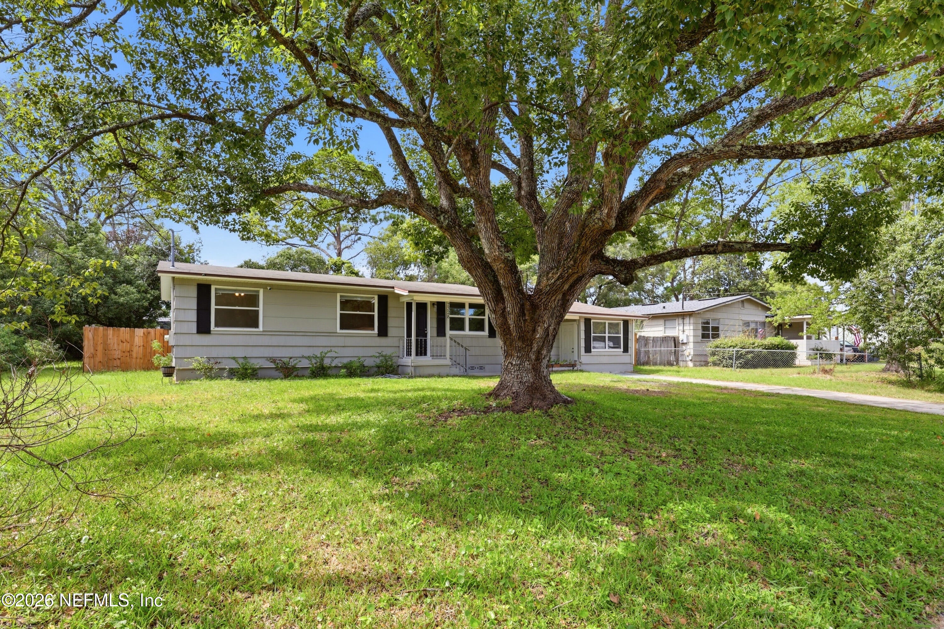 7328 Warner Dr, Jacksonville, FL 32244