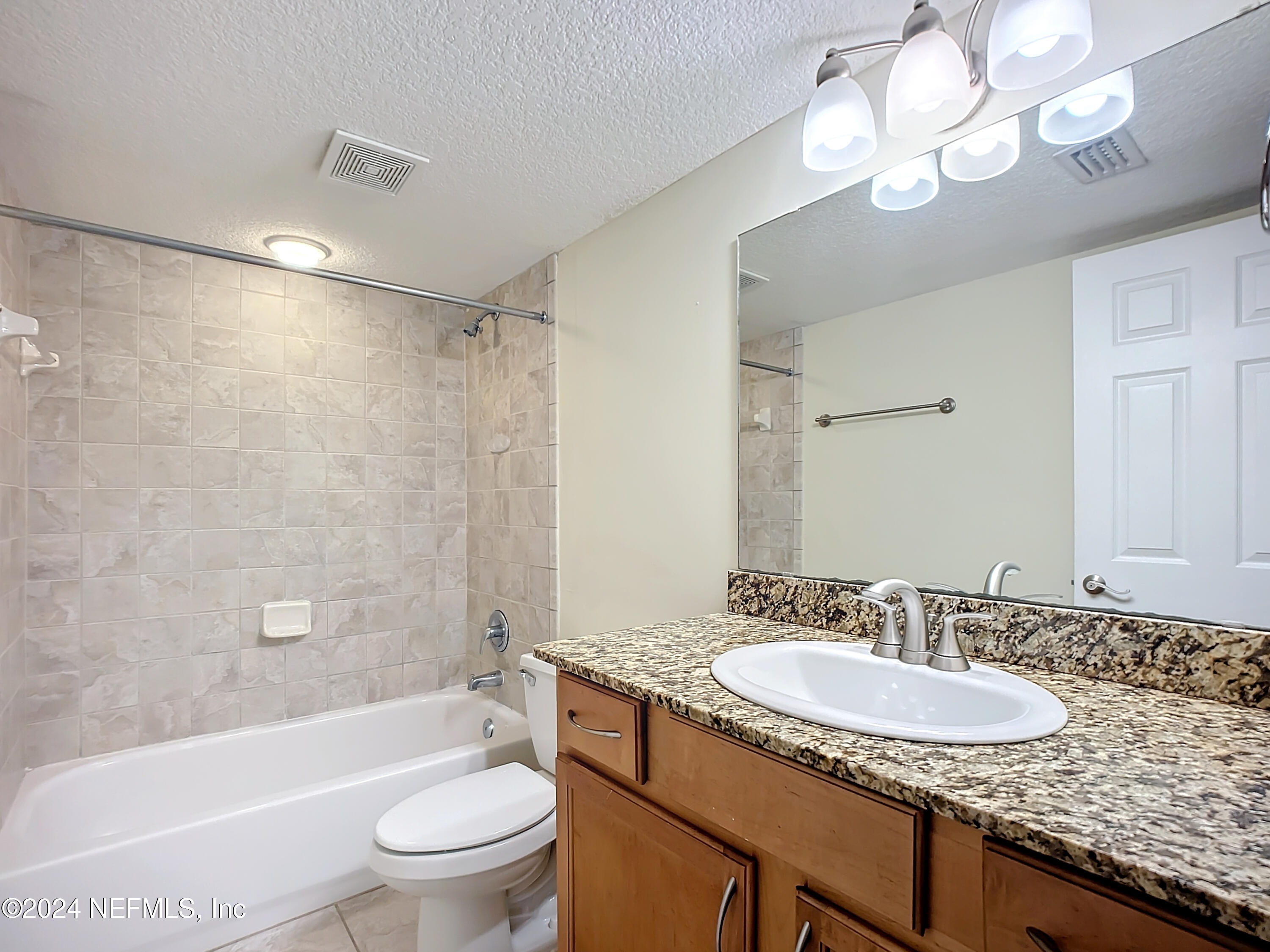 Condominium in Jacksonville FL 5375 ORTEGA FARMS Boulevard #614 9.jpg