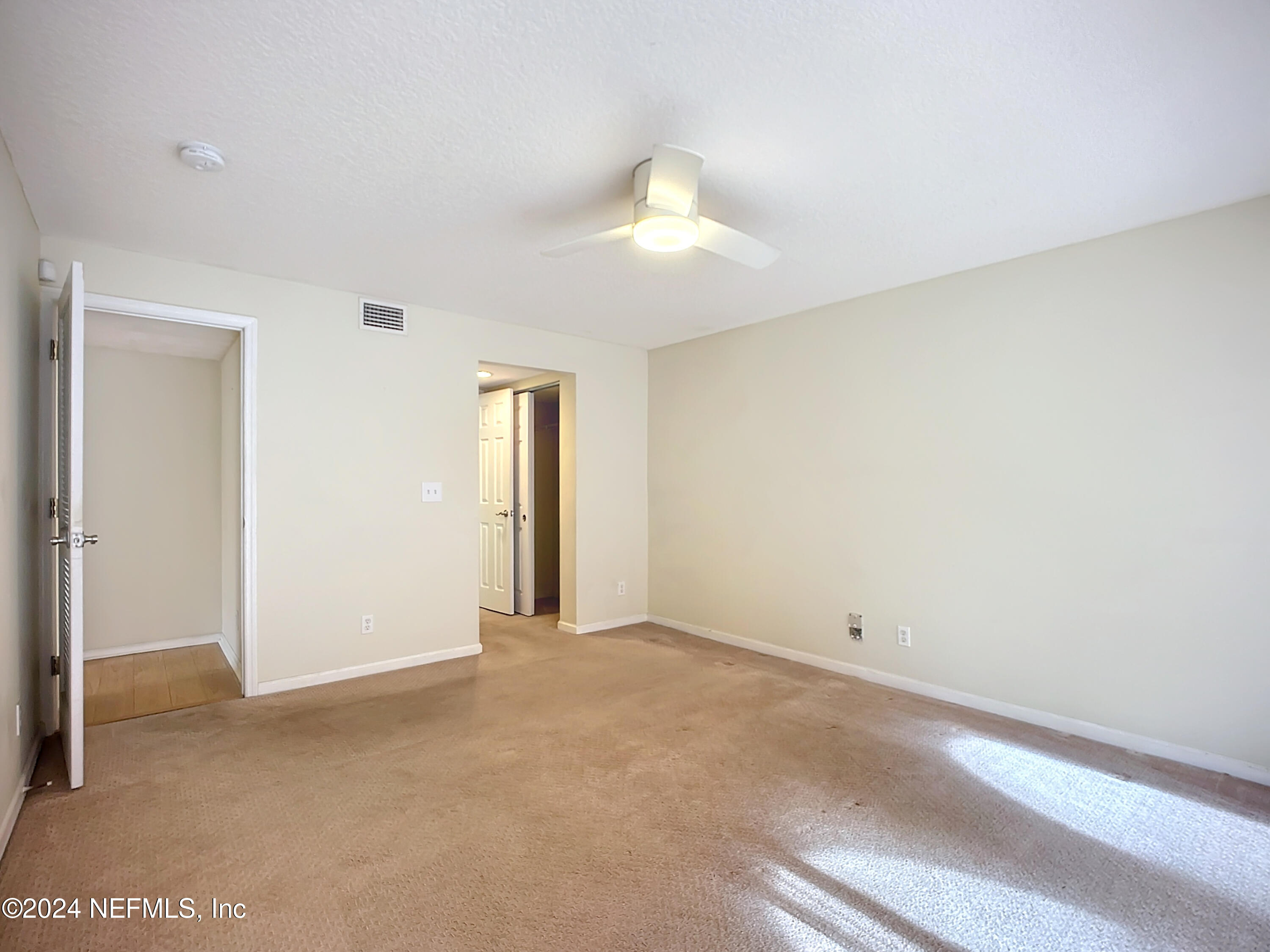 Condominium in Jacksonville FL 5375 ORTEGA FARMS Boulevard #614 20.jpg