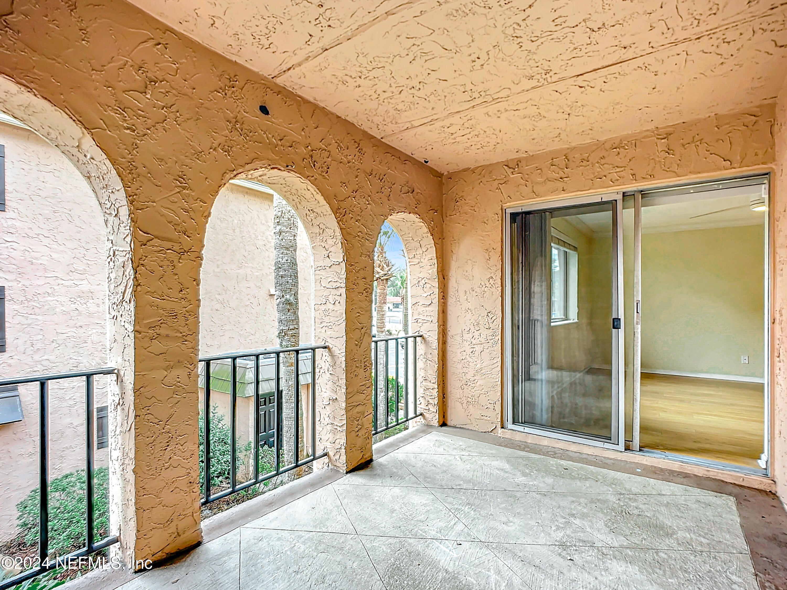Condominium in Jacksonville FL 5375 ORTEGA FARMS Boulevard #614 26.jpg