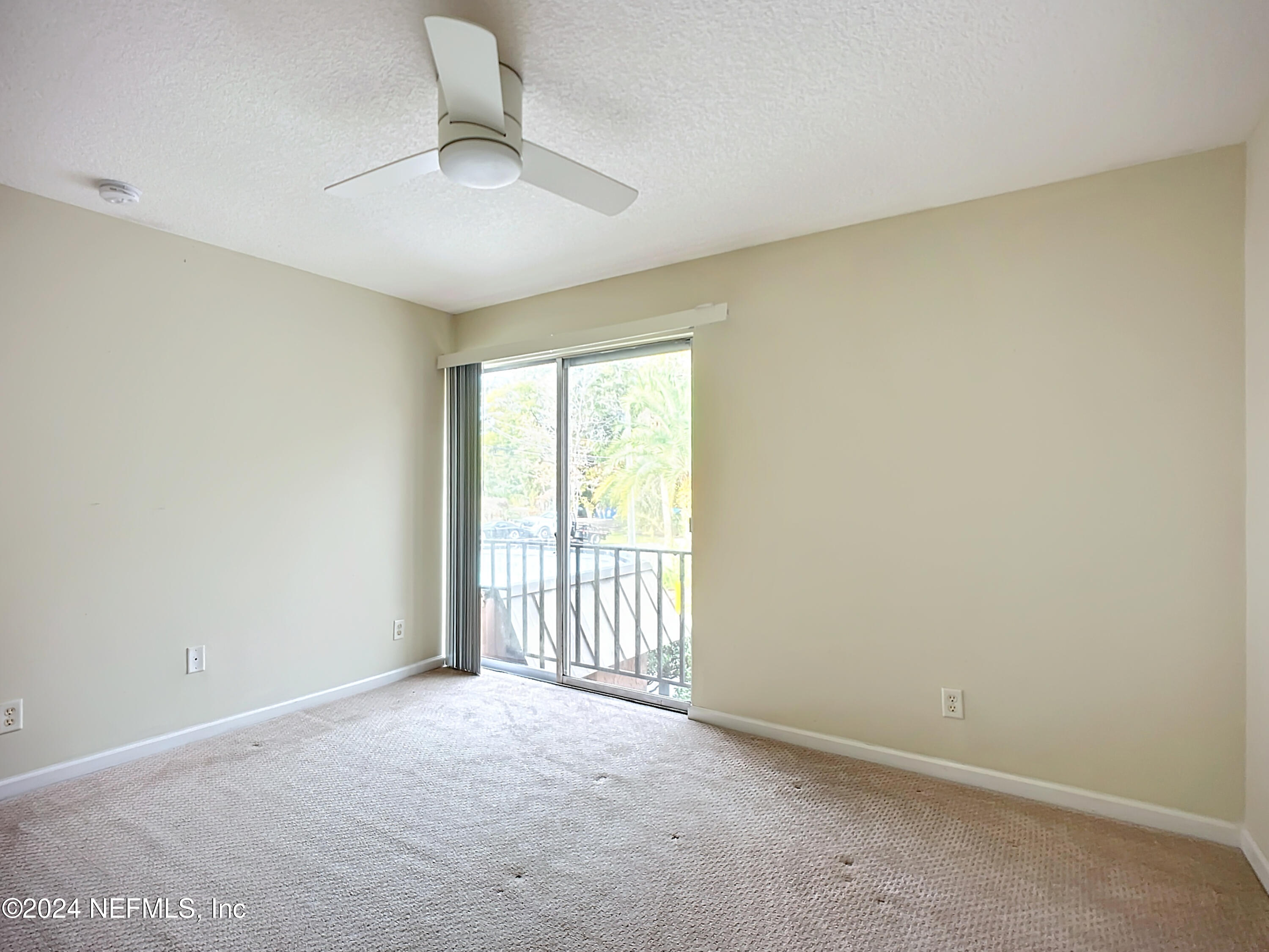 Condominium in Jacksonville FL 5375 ORTEGA FARMS Boulevard #614 11.jpg