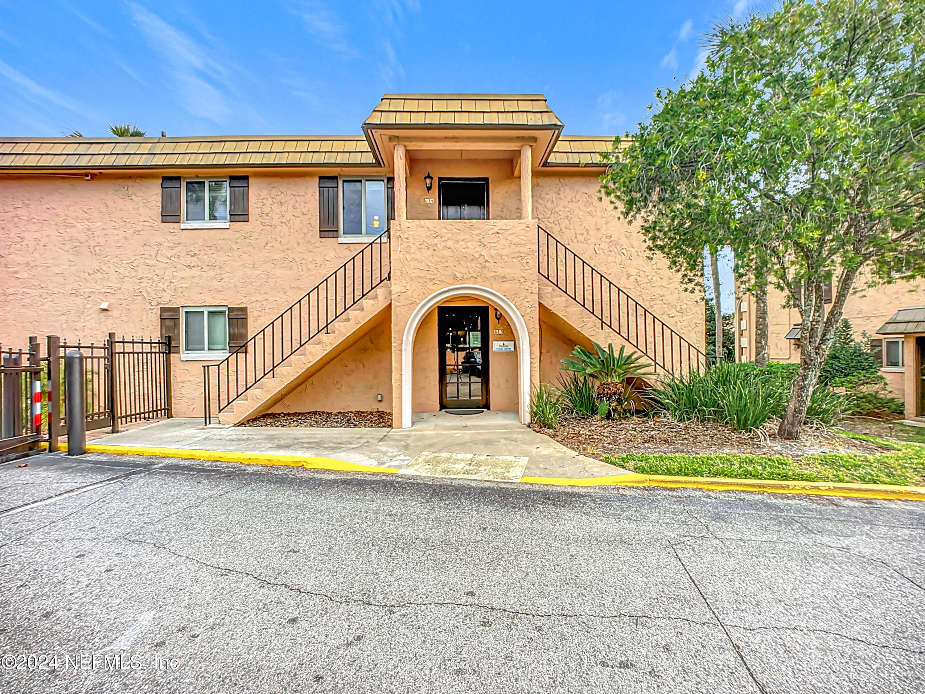 Condominium in Jacksonville FL 5375 ORTEGA FARMS Boulevard #614 14.jpg