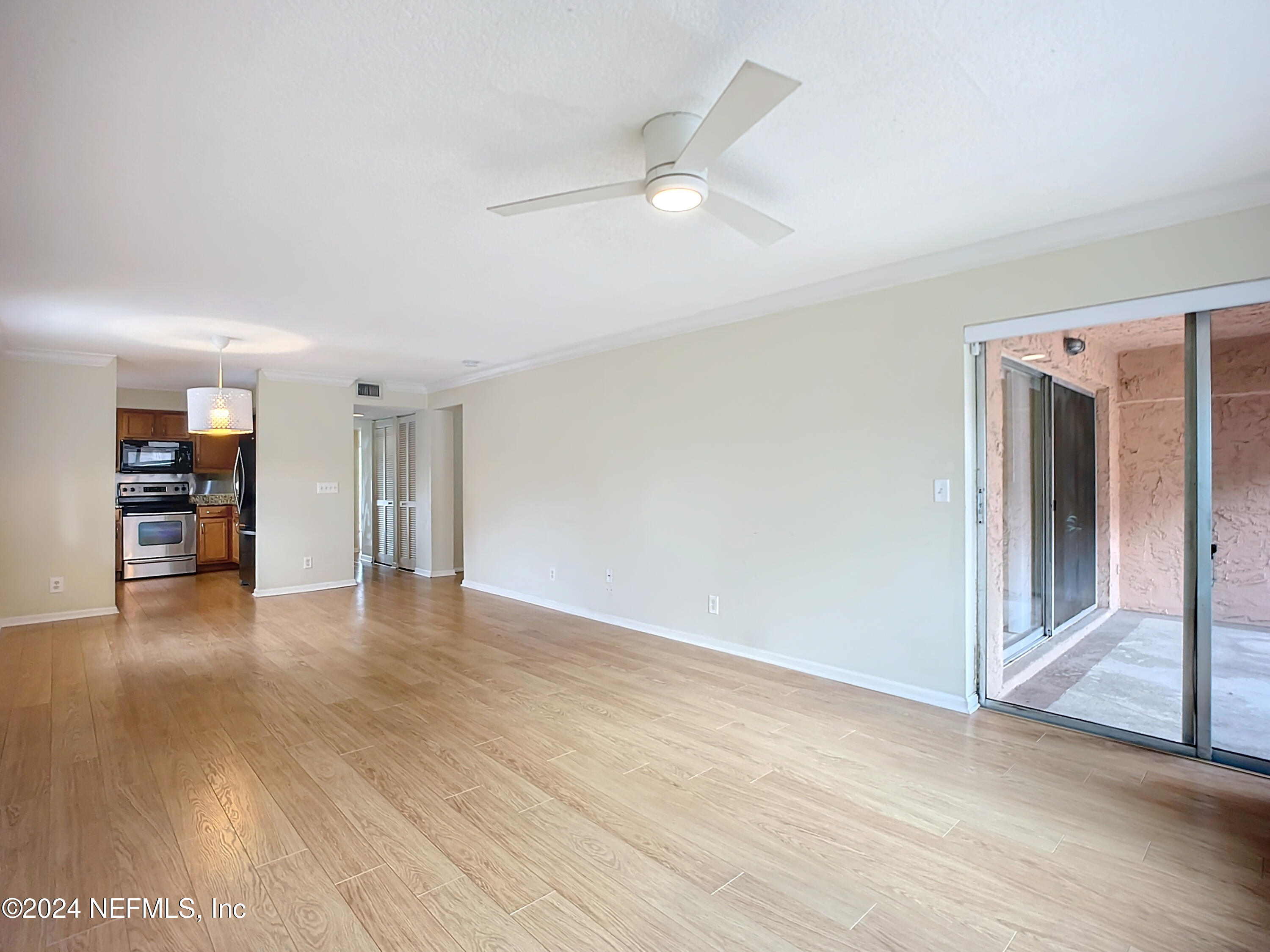Condominium in Jacksonville FL 5375 ORTEGA FARMS Boulevard #614 17.jpg