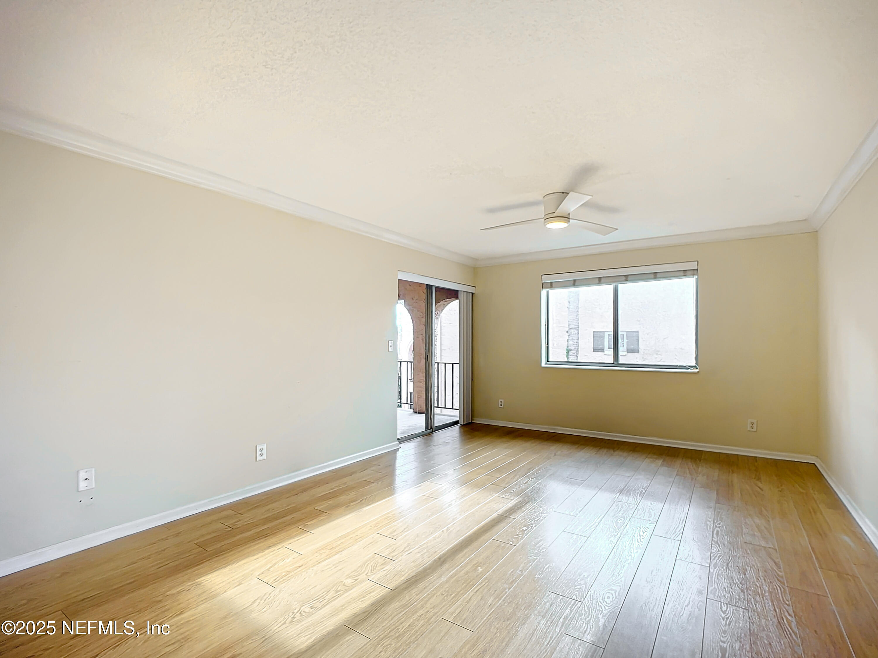 Condominium in Jacksonville FL 5375 ORTEGA FARMS Boulevard #614 5.jpg
