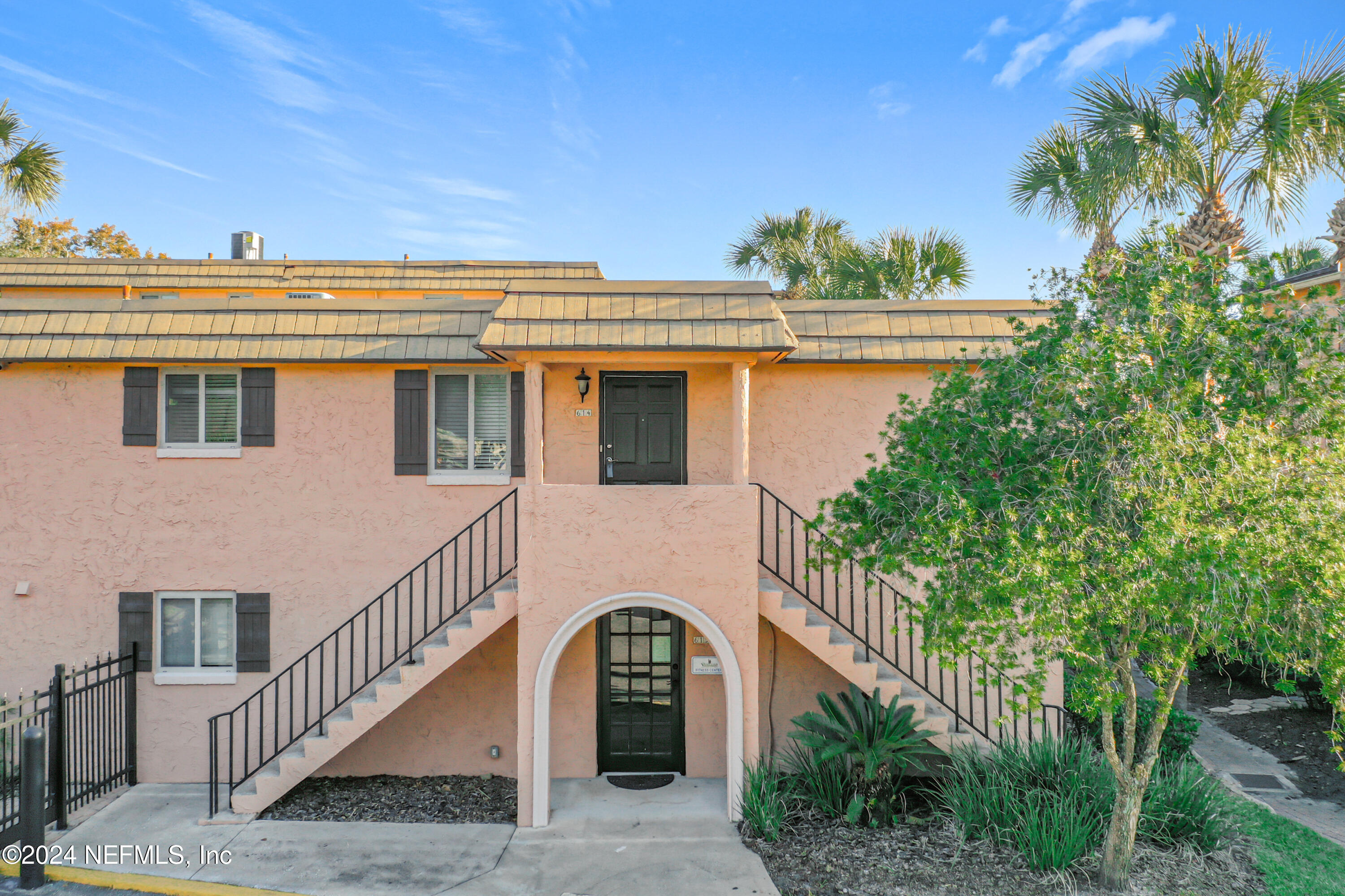 Condominium in Jacksonville FL 5375 ORTEGA FARMS Boulevard #614 1.jpg
