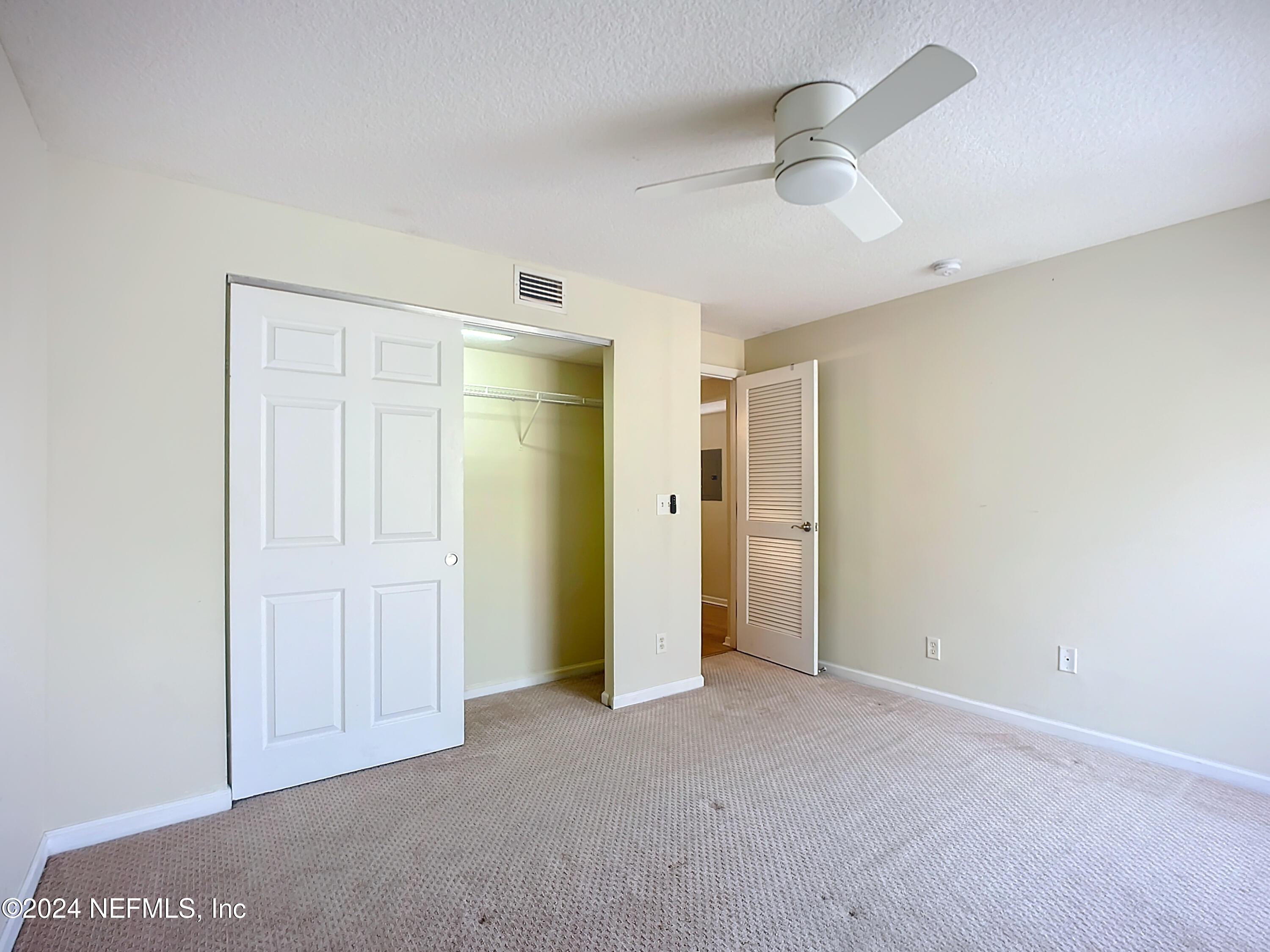 Condominium in Jacksonville FL 5375 ORTEGA FARMS Boulevard #614 23.jpg