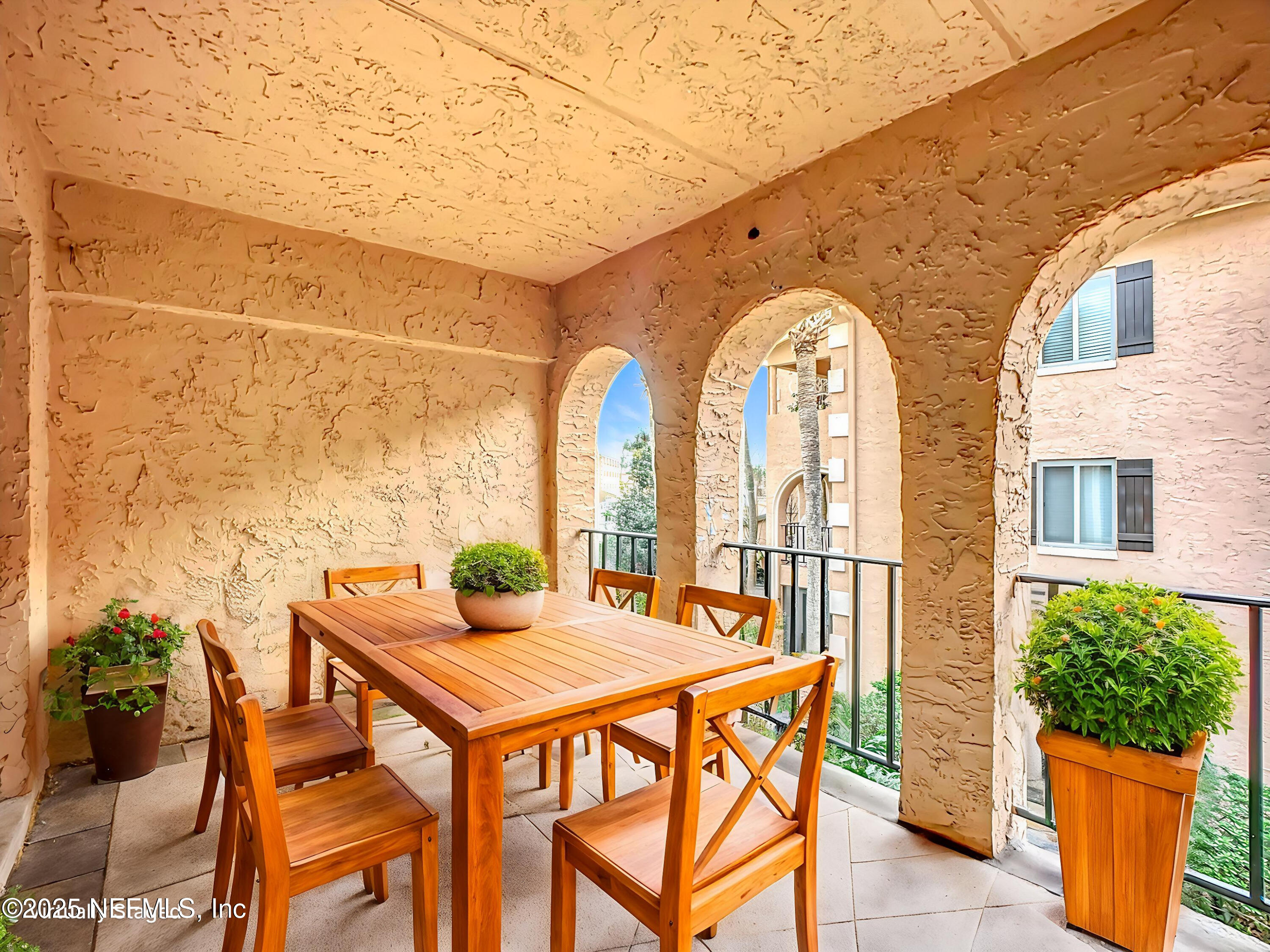 Condominium in Jacksonville FL 5375 ORTEGA FARMS Boulevard #614 2.jpg