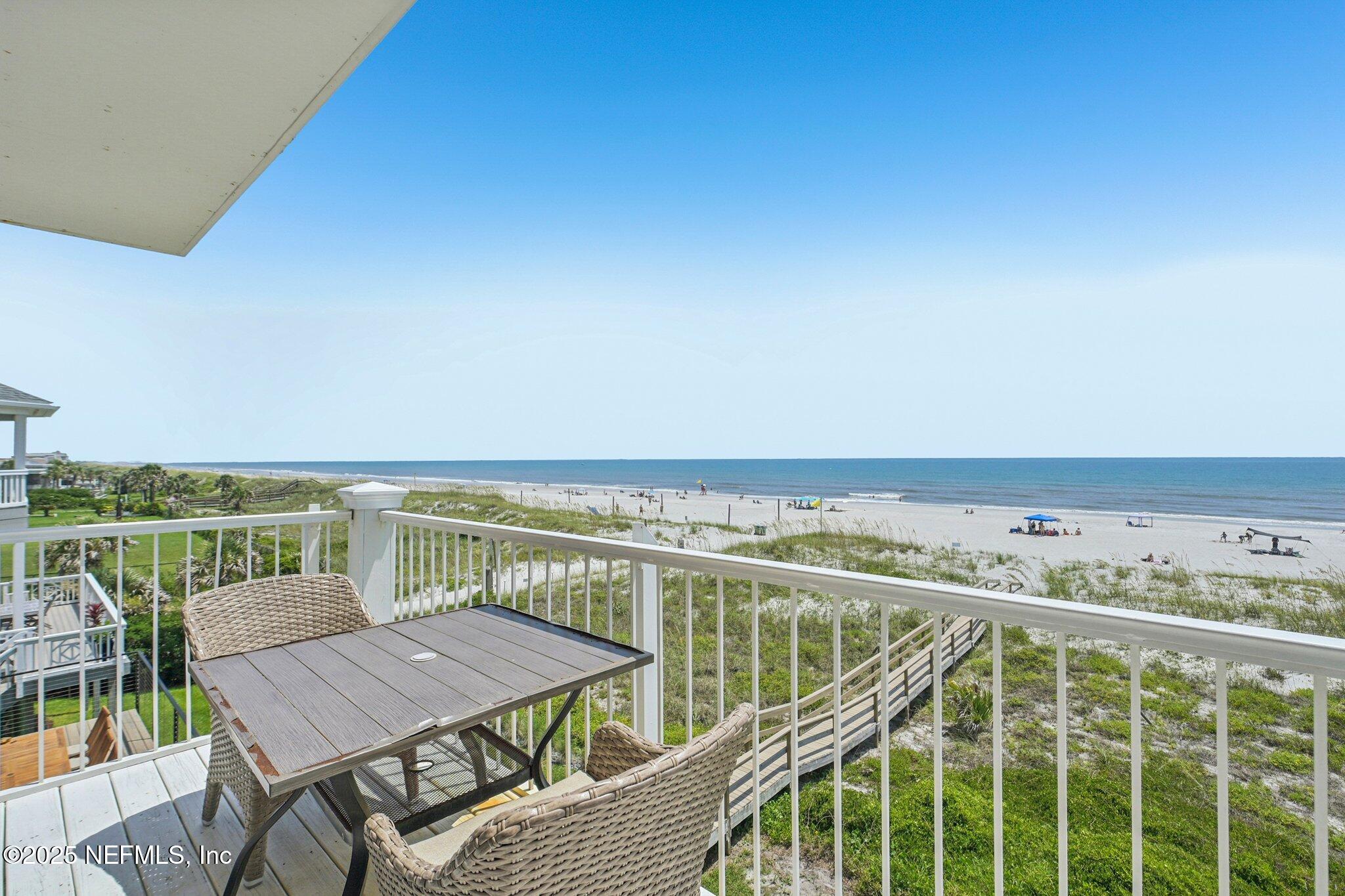 Single Family Residence in Jacksonville Beach FL 11 19TH Avenue 2.jpg