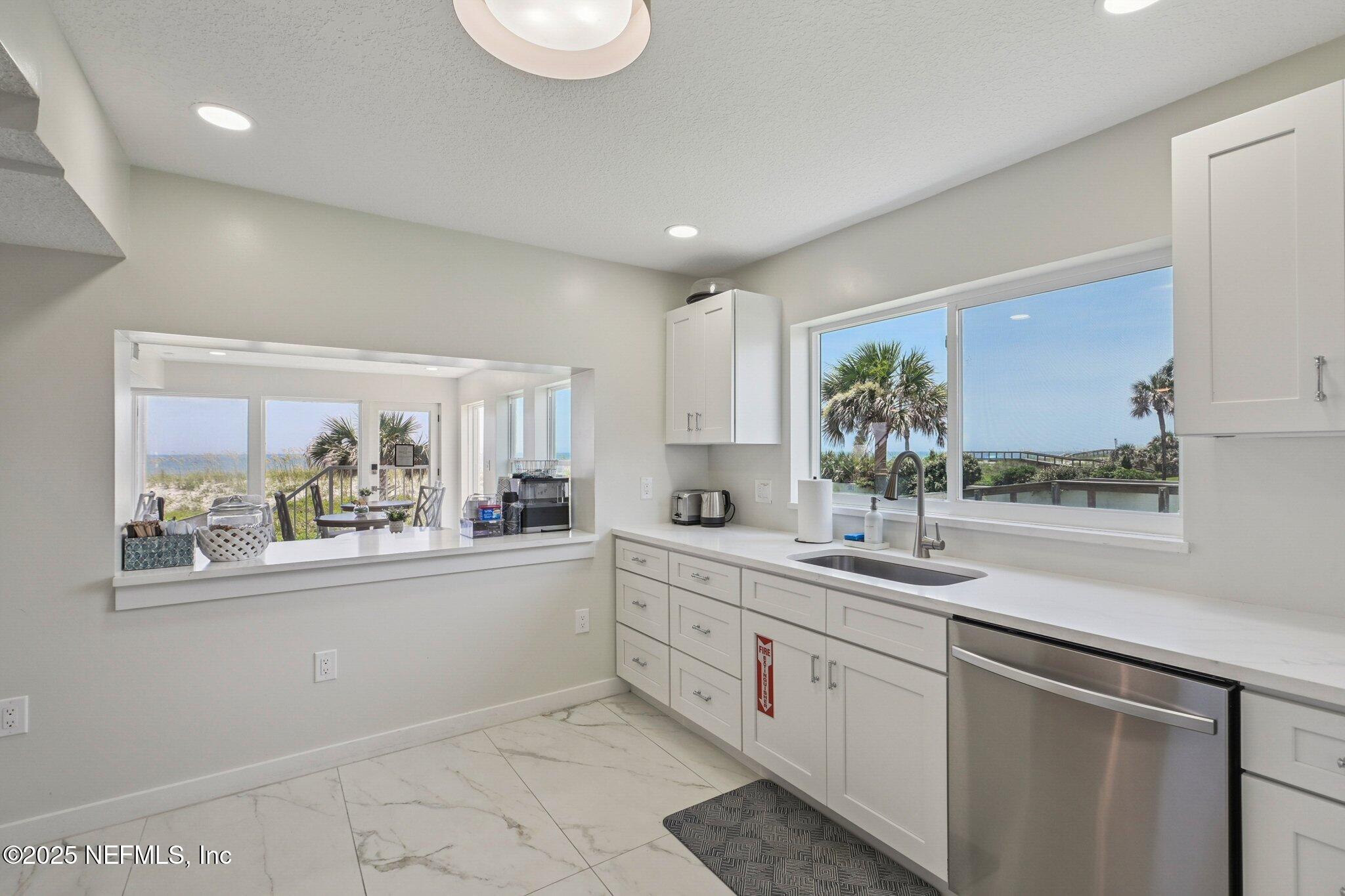 Single Family Residence in Jacksonville Beach FL 11 19TH Avenue 14.jpg