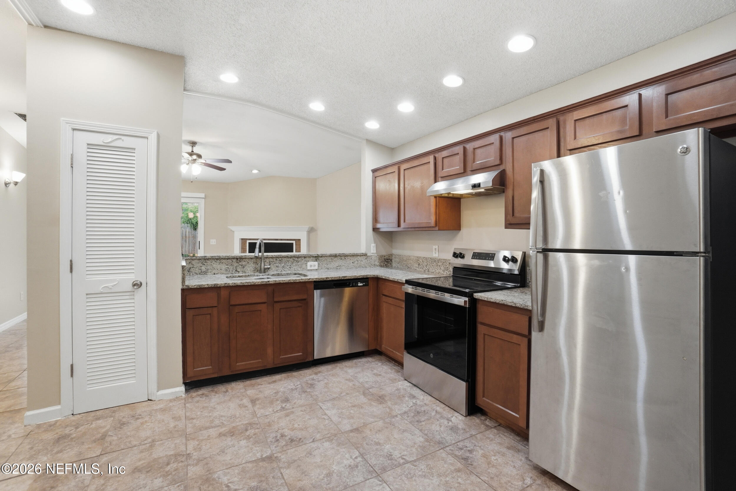 10769 Alumni Way, Jacksonville, FL 32246 photo