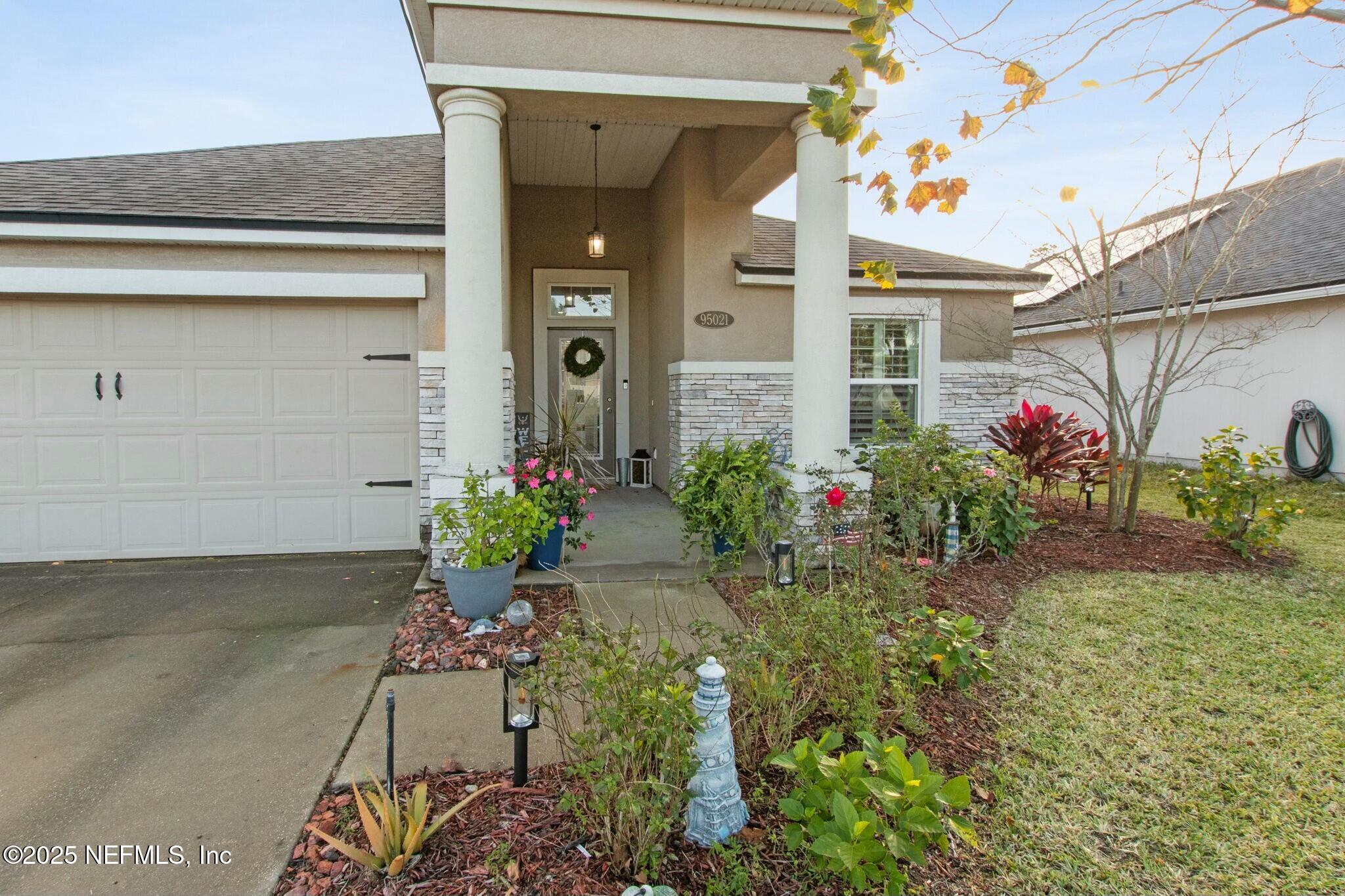 Single Family Residence in Fernandina Beach FL 95021 CHESWICK OAKS Drive 38.jpg
