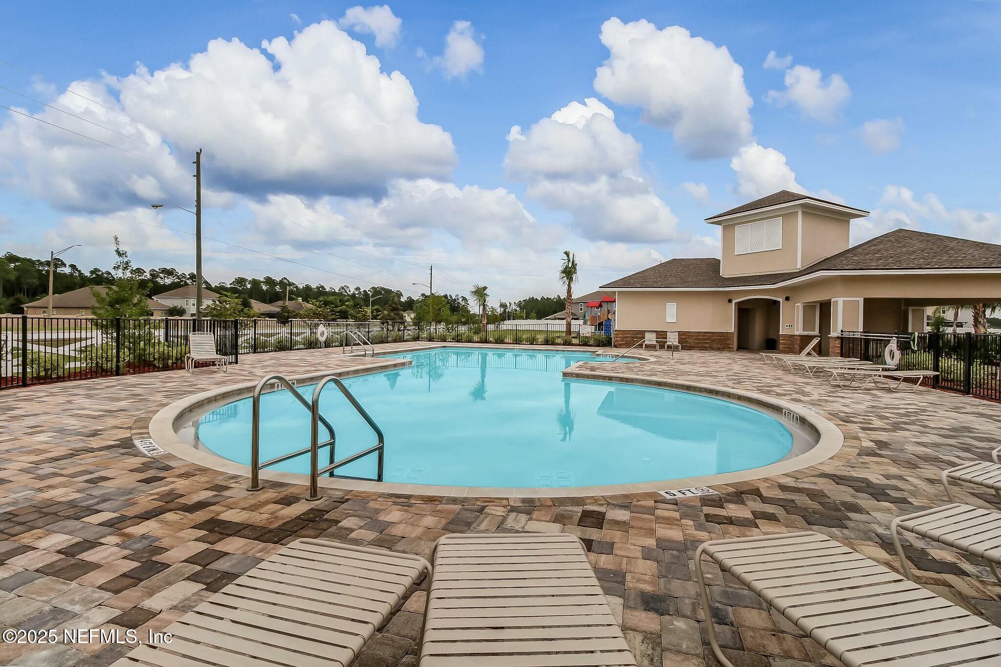 Single Family Residence in Fernandina Beach FL 95021 CHESWICK OAKS Drive 33.jpg