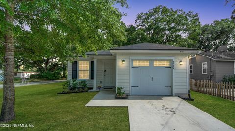 Single Family Residence in Jacksonville FL 8102 BUTTERCUP Street.jpg