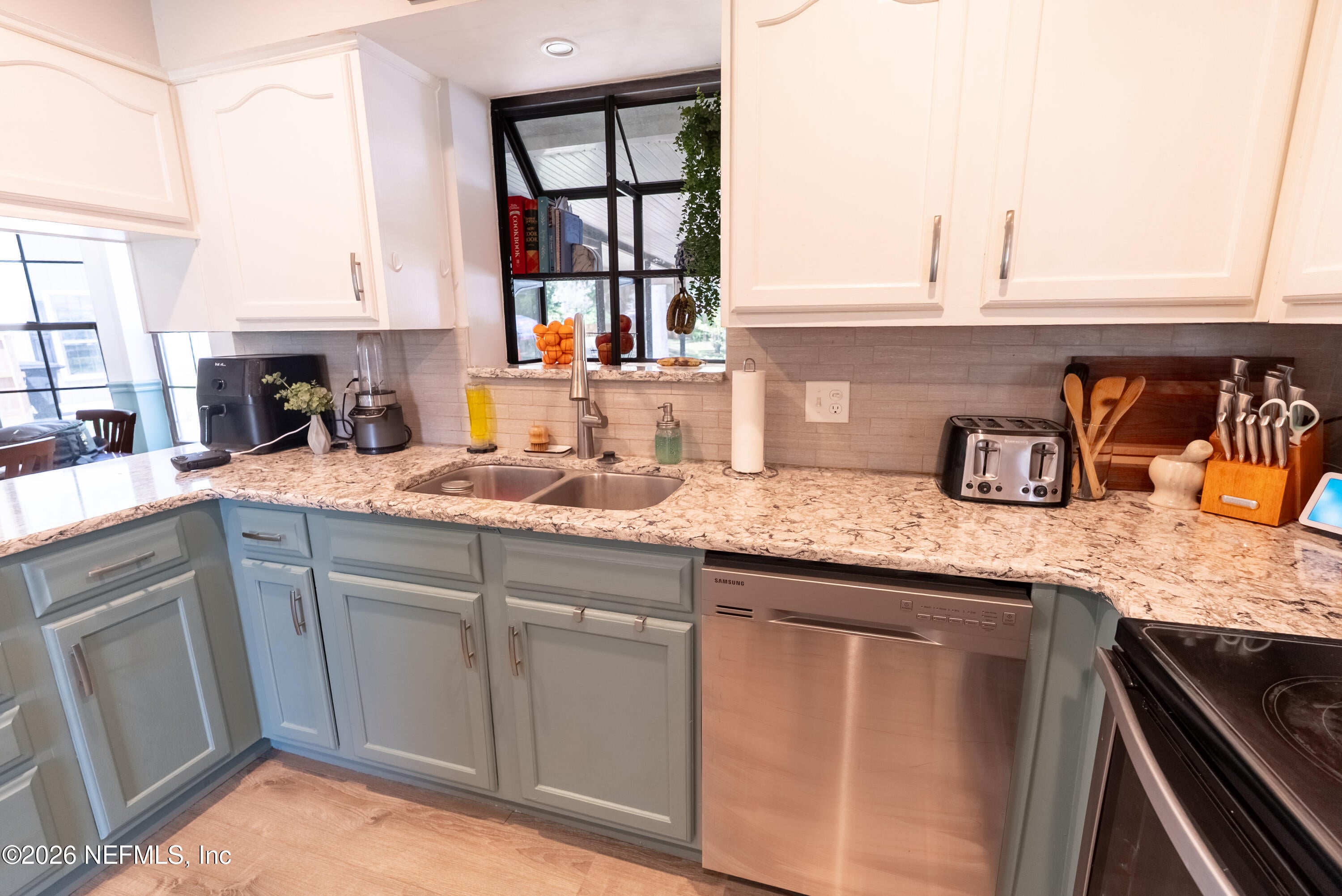 1701 Jones Rd, Jacksonville, FL 32220 photo