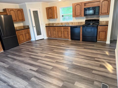 Manufactured Home in Jacksonville FL 13174 W DUVAL Court 2.jpg