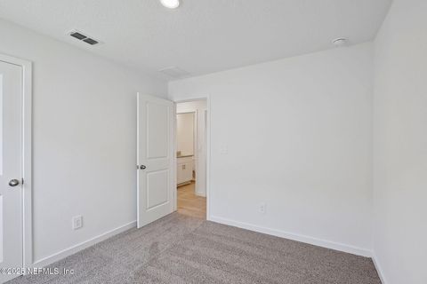 Single Family Residence in Jacksonville FL 7828 GREATFORD Way 17.jpg